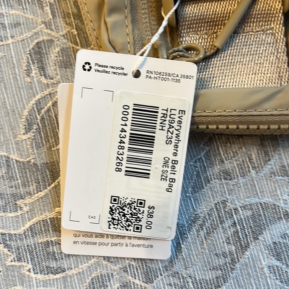 NWT Trench Lululemon Everywhere Belt Bag - Picture 15 of 17